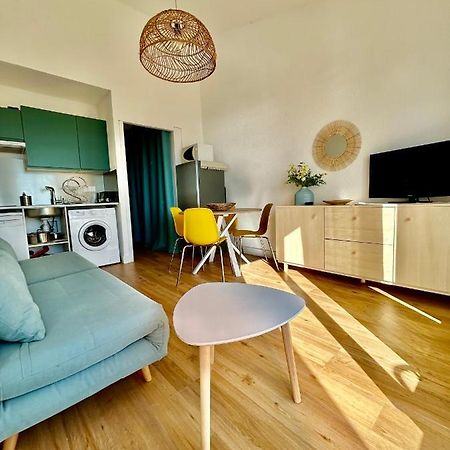 Superbe T2 Avec Terrasse Et Vue Su Mer Quartier Des Quilles A Сет Екстериор снимка