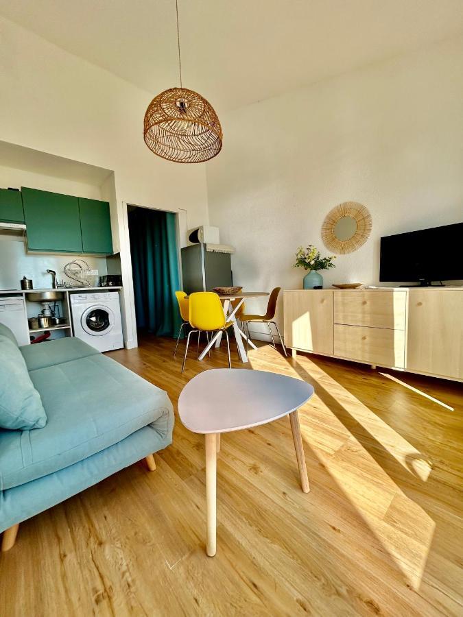 Superbe T2 Avec Terrasse Et Vue Su Mer Quartier Des Quilles A Сет Екстериор снимка